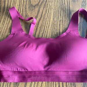 Lululemon Sz 32D Fine Form Sports Bra Med Support Adjustable Convertible